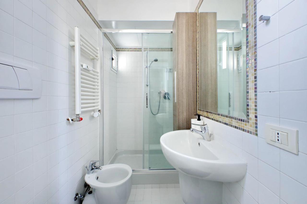 Domus Lou Elegante Appartamento In Trastevere Roma Εξωτερικό φωτογραφία